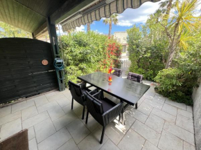 Pavillon 6 pers en Résidence avec Piscine et WIFI à 700m de la Plage - FR-1-781-86